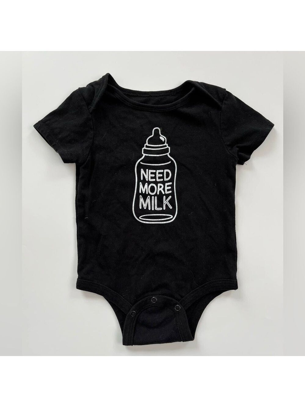 🩵 4/$20‎ Black Baby Onesie with Milk Bottle Print